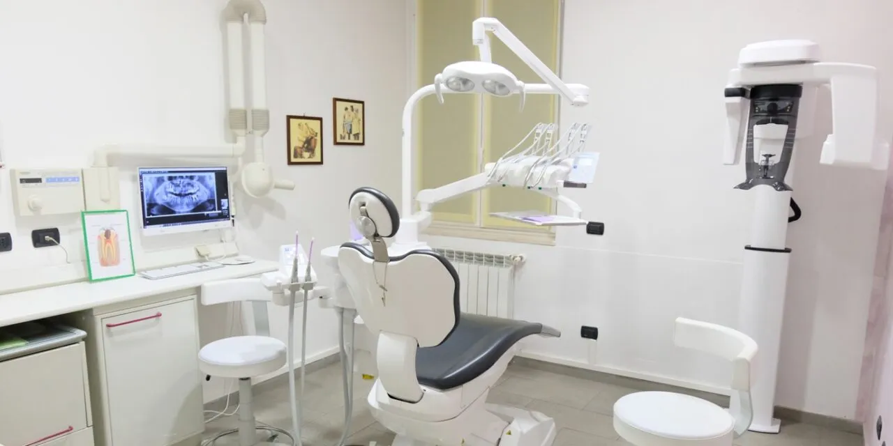 Ortodonzia invisibile: allinea il tuo sorriso con discrezione e comfort